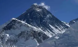 Mount Everest: Gdzie leży? Nepal i Chiny wszystko o dachu świata