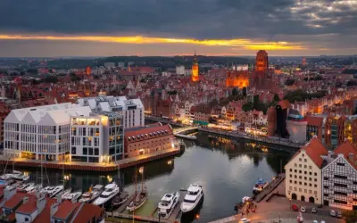 Październik: Gdzie polecieć po słońce, zwiedzanie lub city break?
