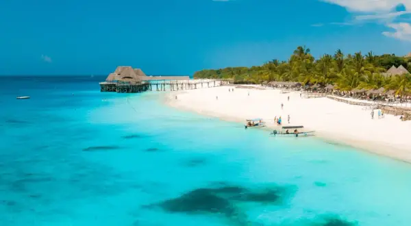 Gdzie lecieć na wakacje? Znajdź swój raj: od Turcji po Zanzibar