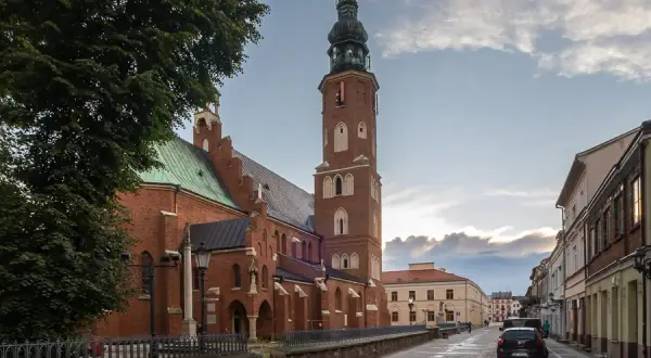 Radom Cię zaskoczy: Co warto zobaczyć i zwiedzić?