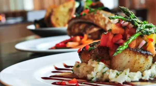 Gdzie zjeść w Zakopanem? Od karczm po fine dining z widokiem