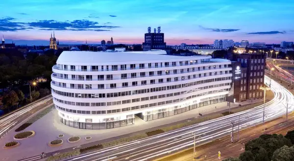 Hilton w Polsce: Ponad 30 hoteli! Lokalizacje i plany 2026